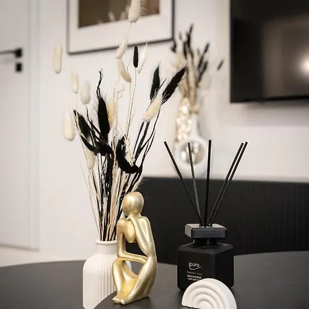E39 Boutique Apartments, Location By Bqa